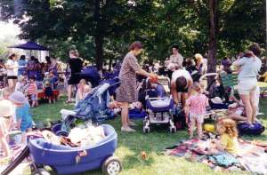 5.Families at Dufferin Grove oven, 2002...