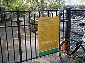 NewYorkPierSixPlgrdOct21_10A_sm.jpg: 300x225, 17k (February 22, 2020, at 09:28 PM EST)
